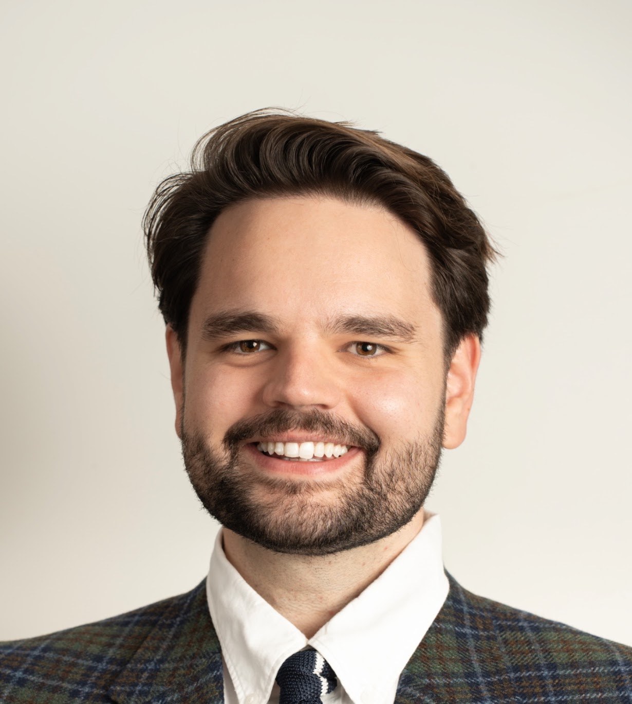 Portrait of Dr Andrei Bursuc